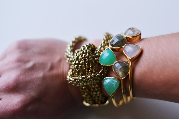 Unleashing Your Style: How to Wear a Toggle Bracelet with Confidence - The  Caratlane