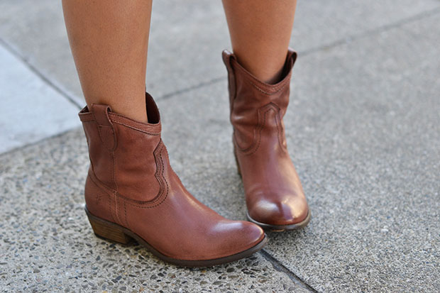 Frye carson cheap shortie ankle boot