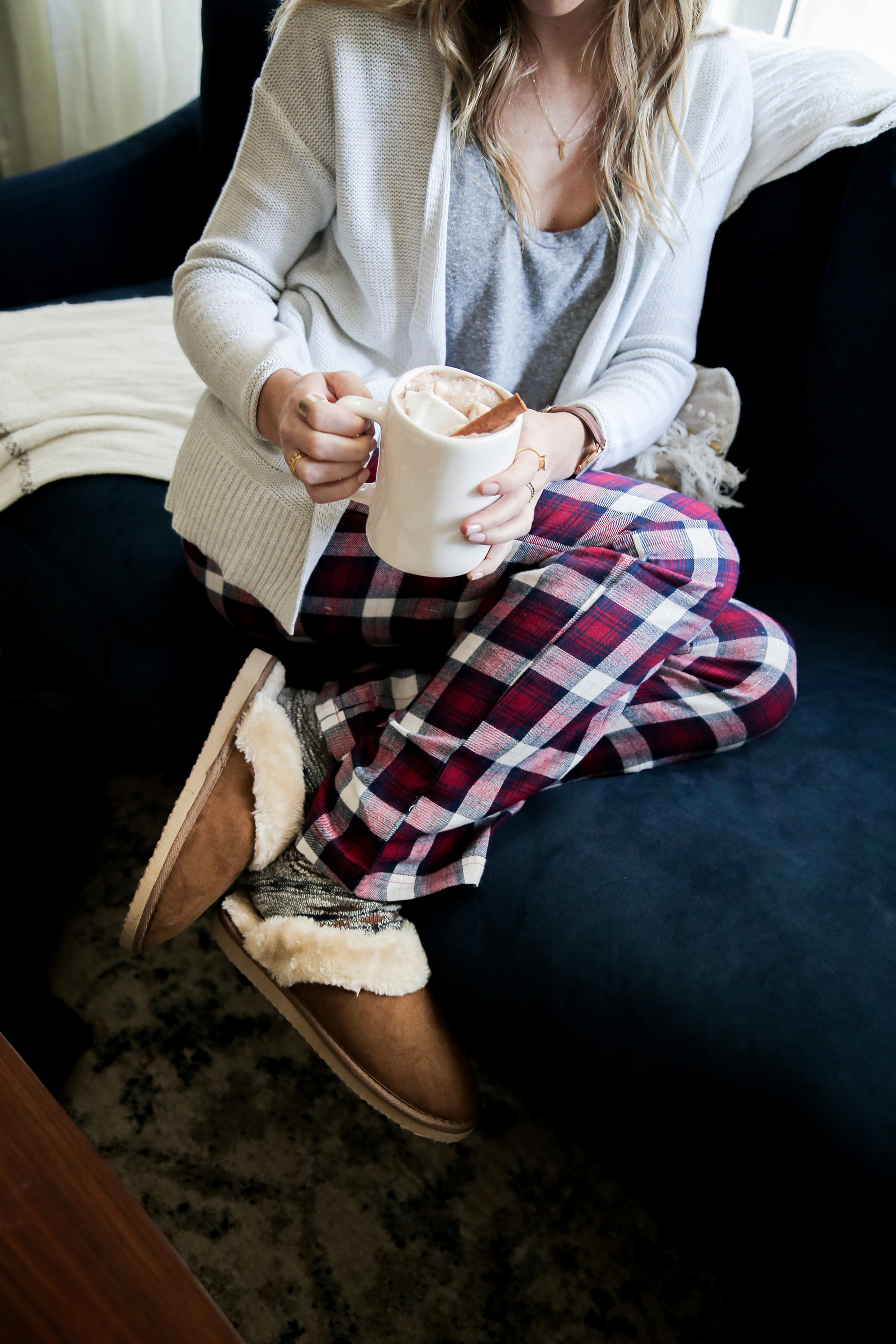 cozy holiday shoot, hot cocoa, plaid, cozy outfit, cute glasses, nude nails, hot chocolate with marshmallows, homemade marshmallows, photos by Andrea Posadas of Amanda Holstein for Advicefroma20Something.com