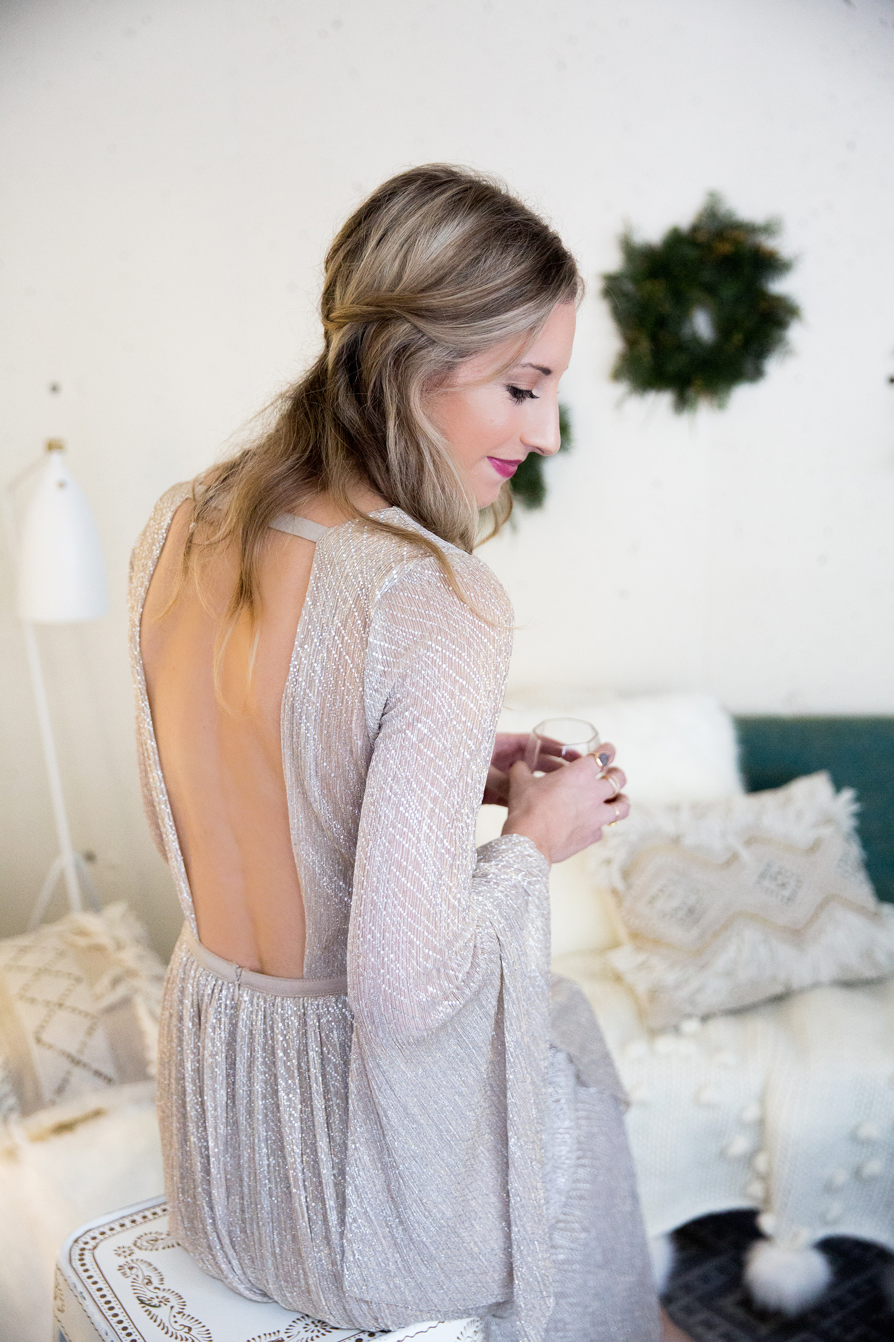 new year's eve dresses 2016, NYE dresses, new years dresses, sparkly dress, shimmer dress, urban outfitters dress, party dresses, going out dresses, new years 2016, photography by Andrea Posadas of Amanda Holstein for Advicefroma20Something.com