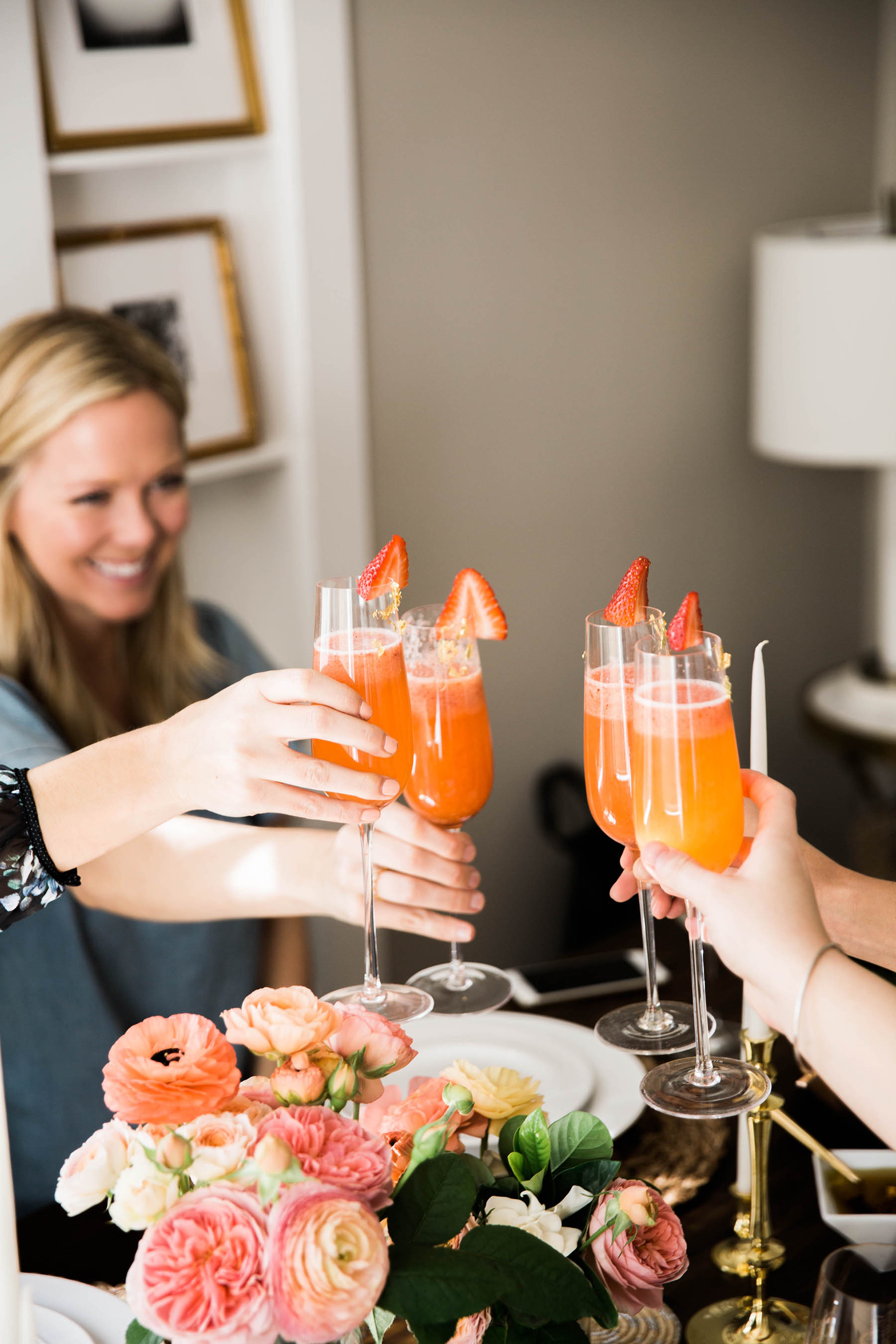 san francisco bloggers cheers with bellinis at a spring brunch