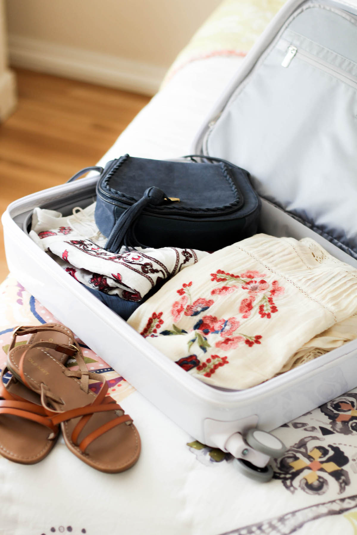 packing guide raden suitcase