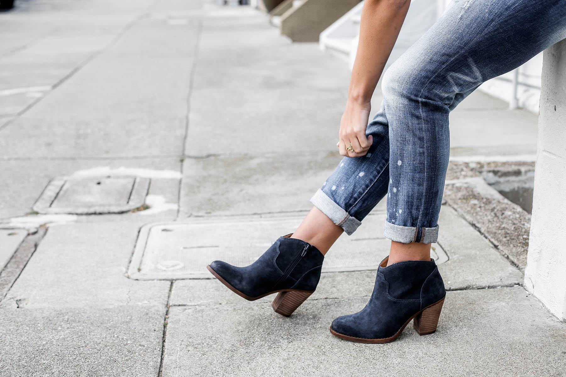 fall fashion trends patchwork denim boyfriend jeans and lucky brand blue suede ankle boots
