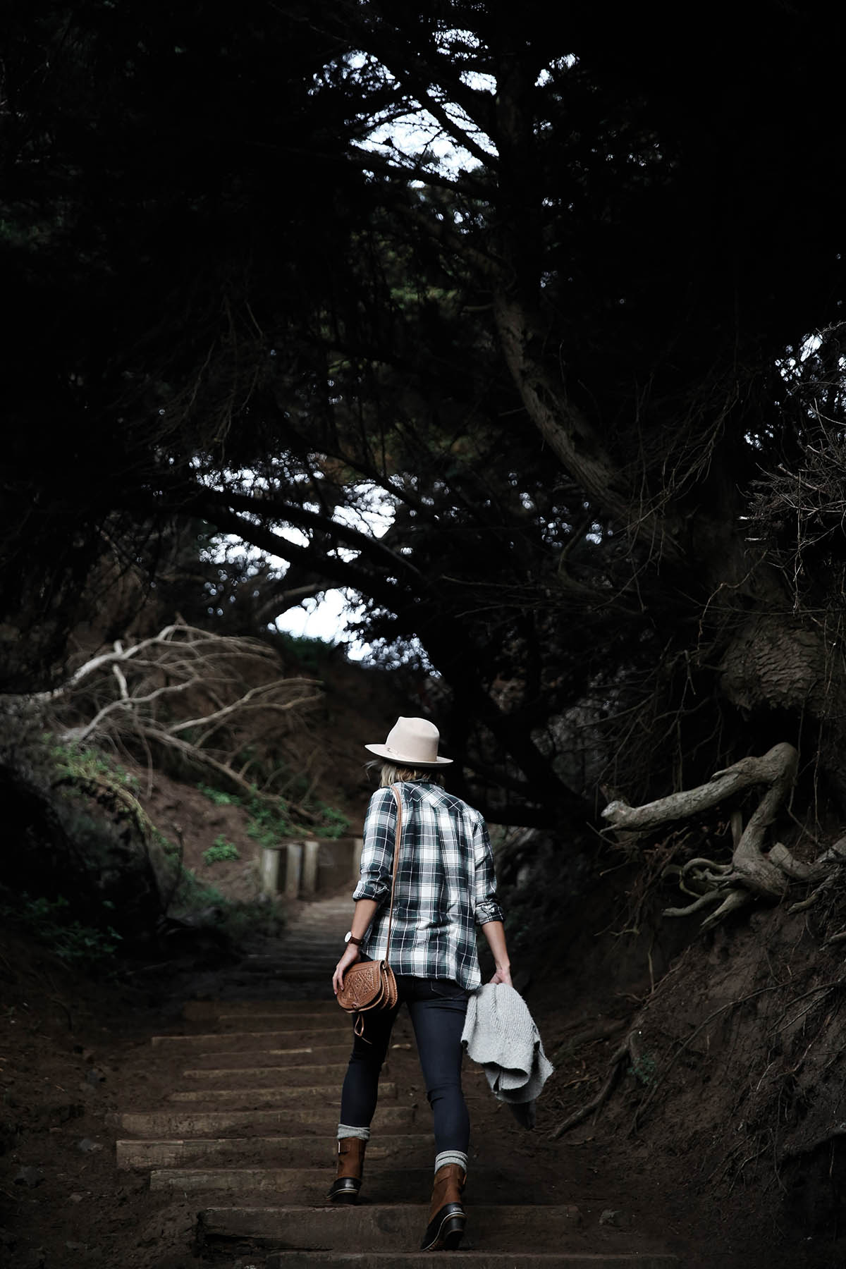 san francisco hikes land's end in sorel boots and plaid shirt