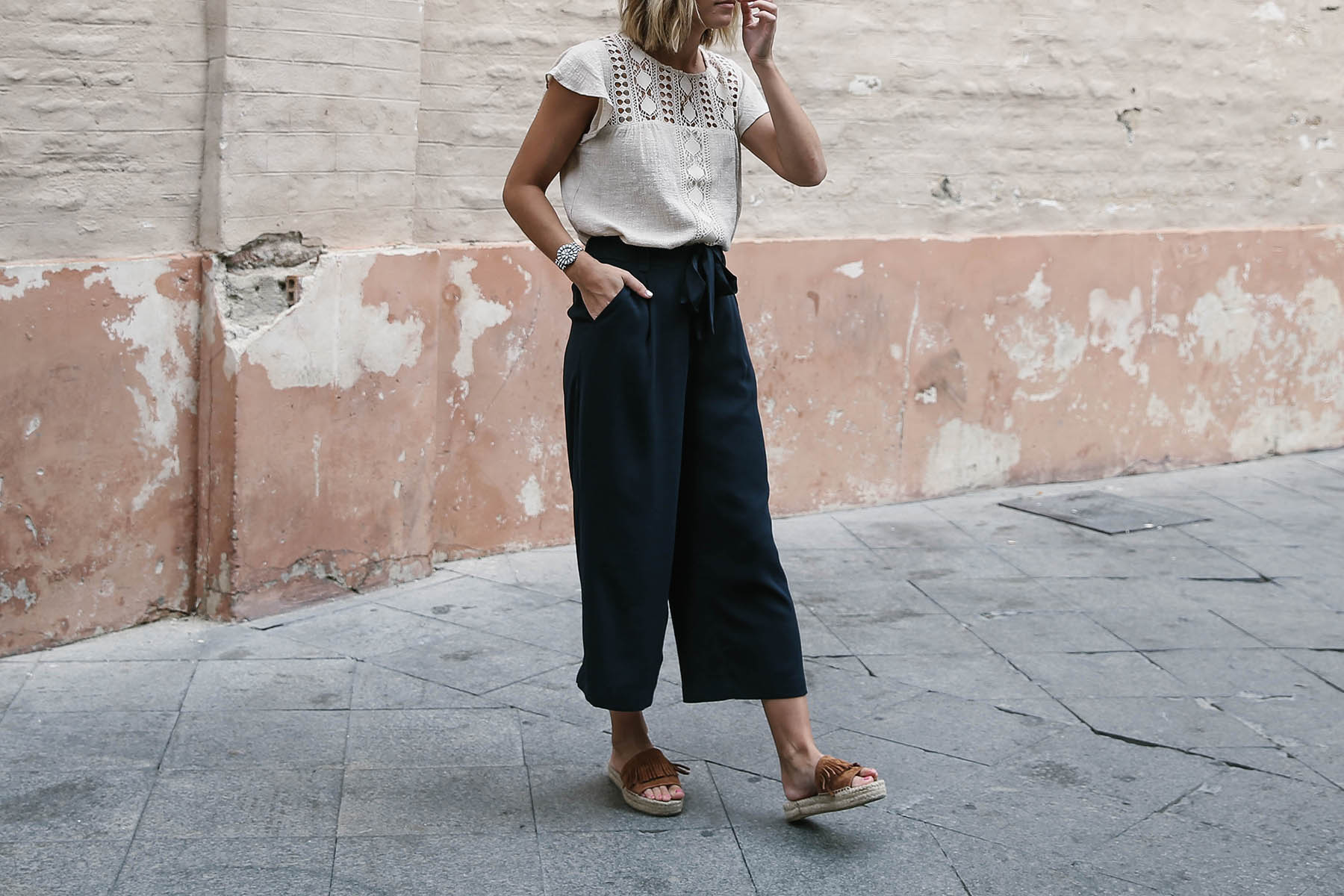 navy culottes outfit with espadrilles and crochet top
