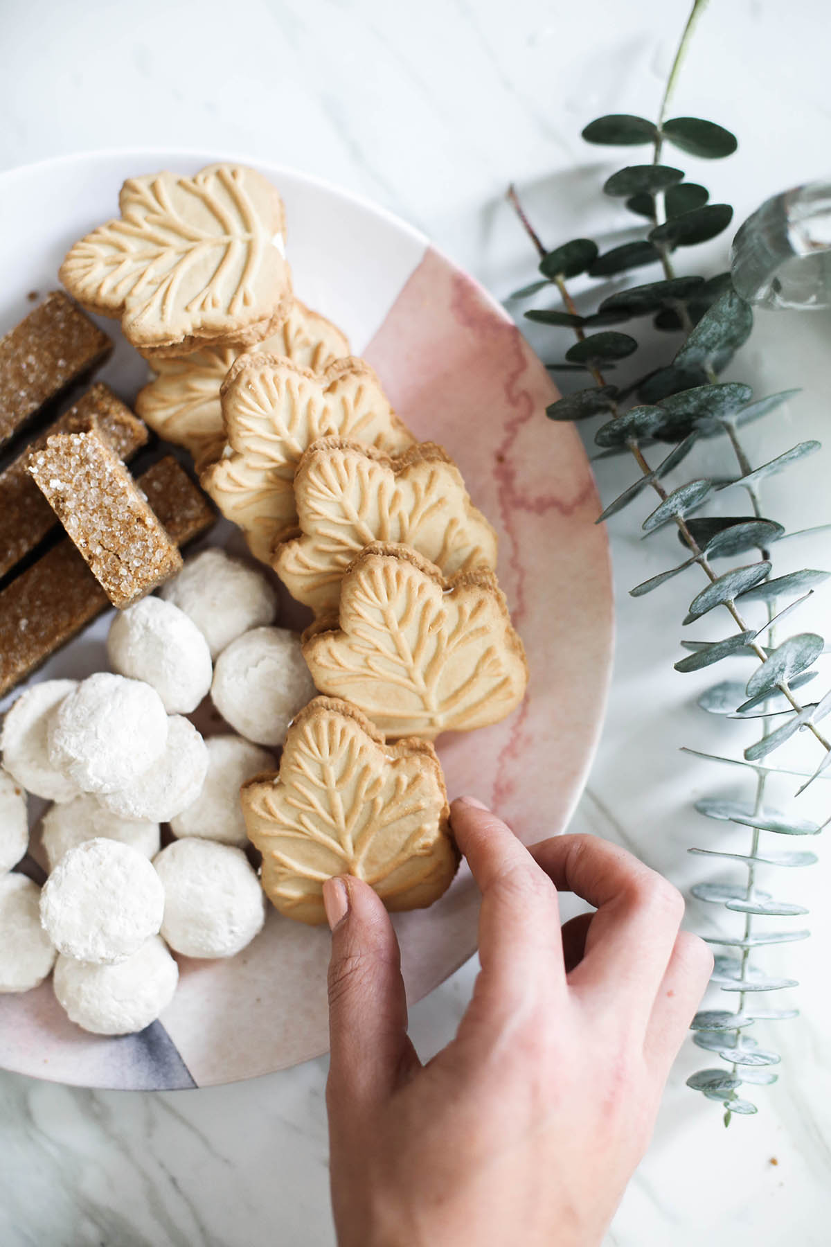 holiday cookies on shutterfly plates