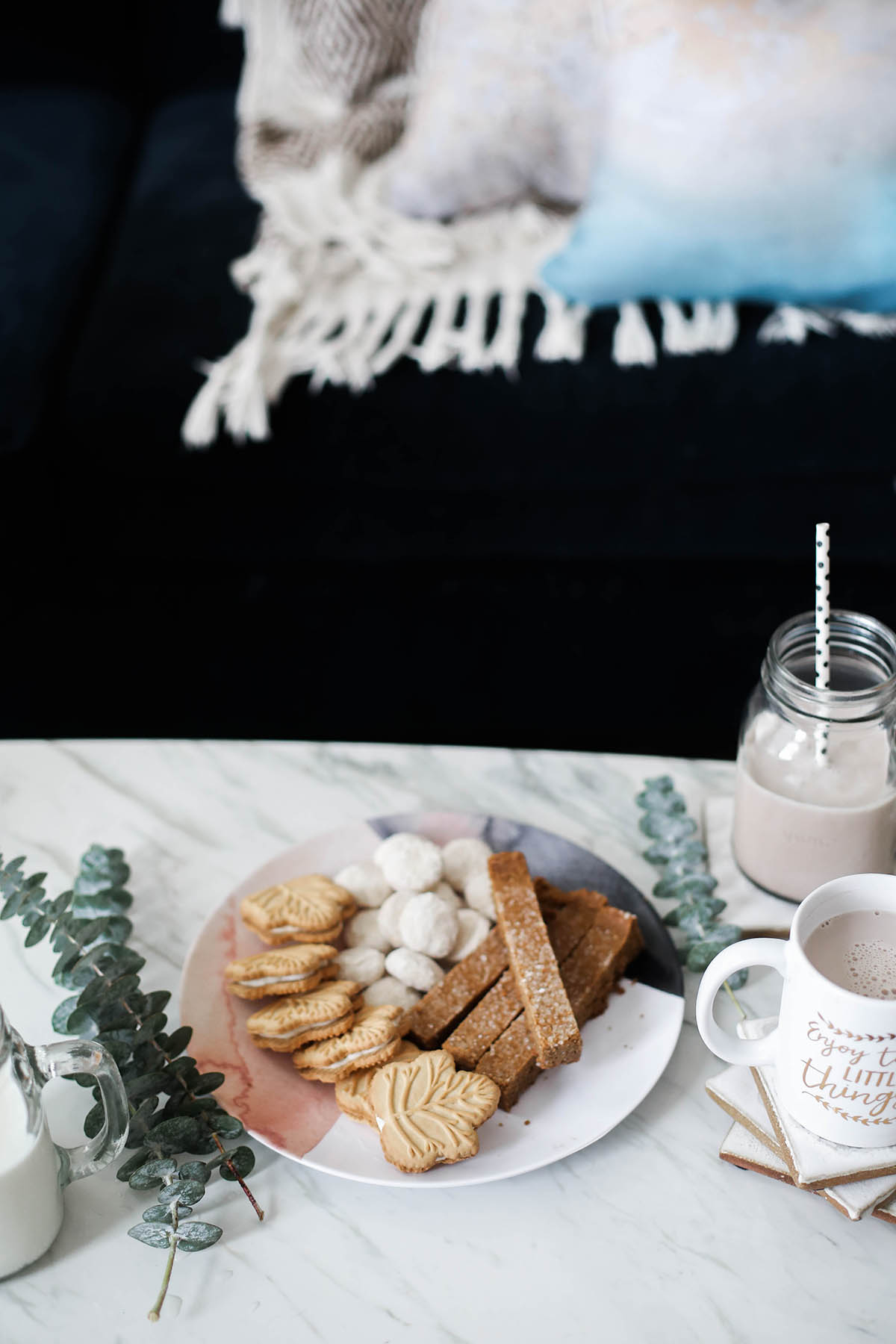 holiday cookies on shutterfly plates and shutterfly mugs