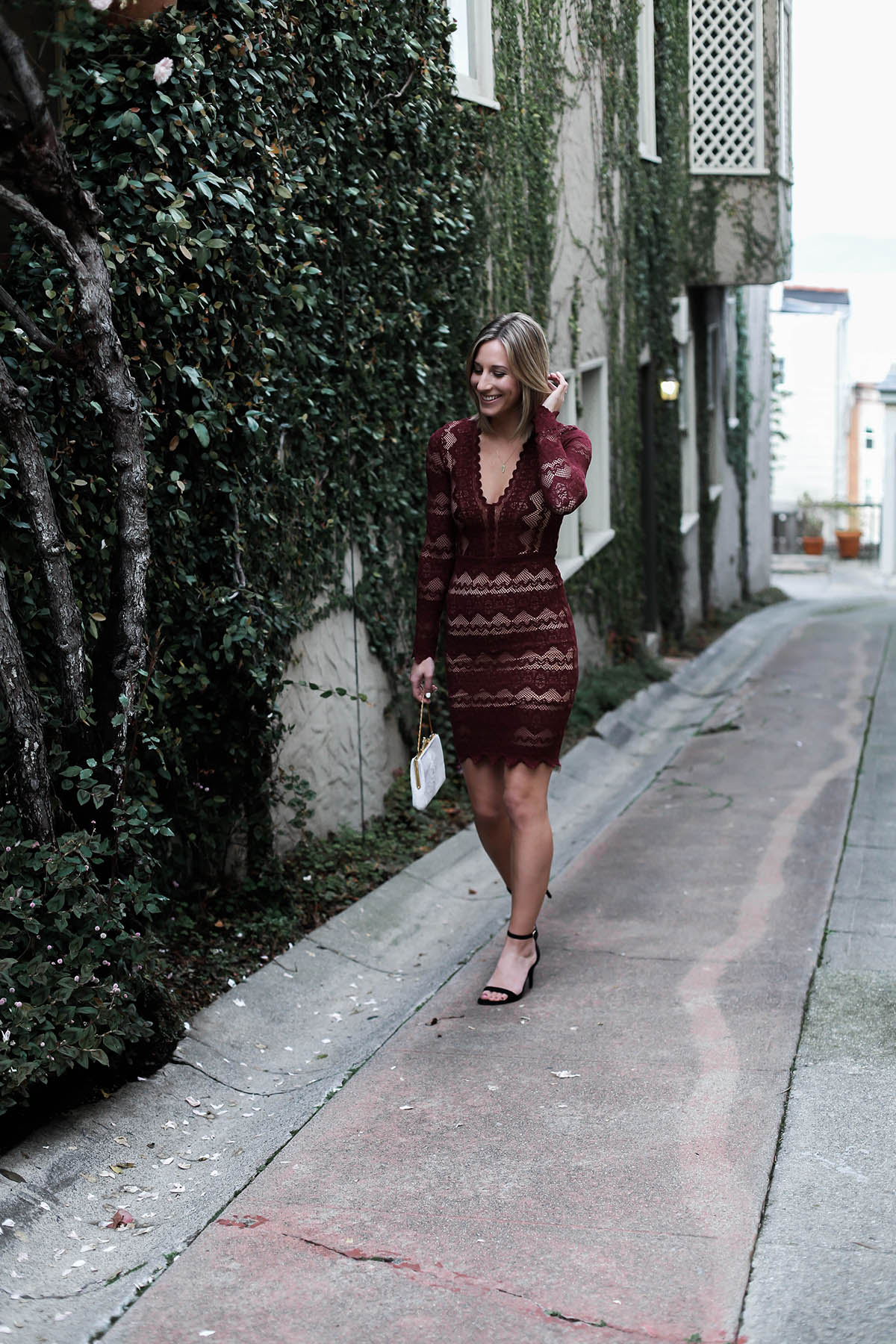 red lace holiday dresses