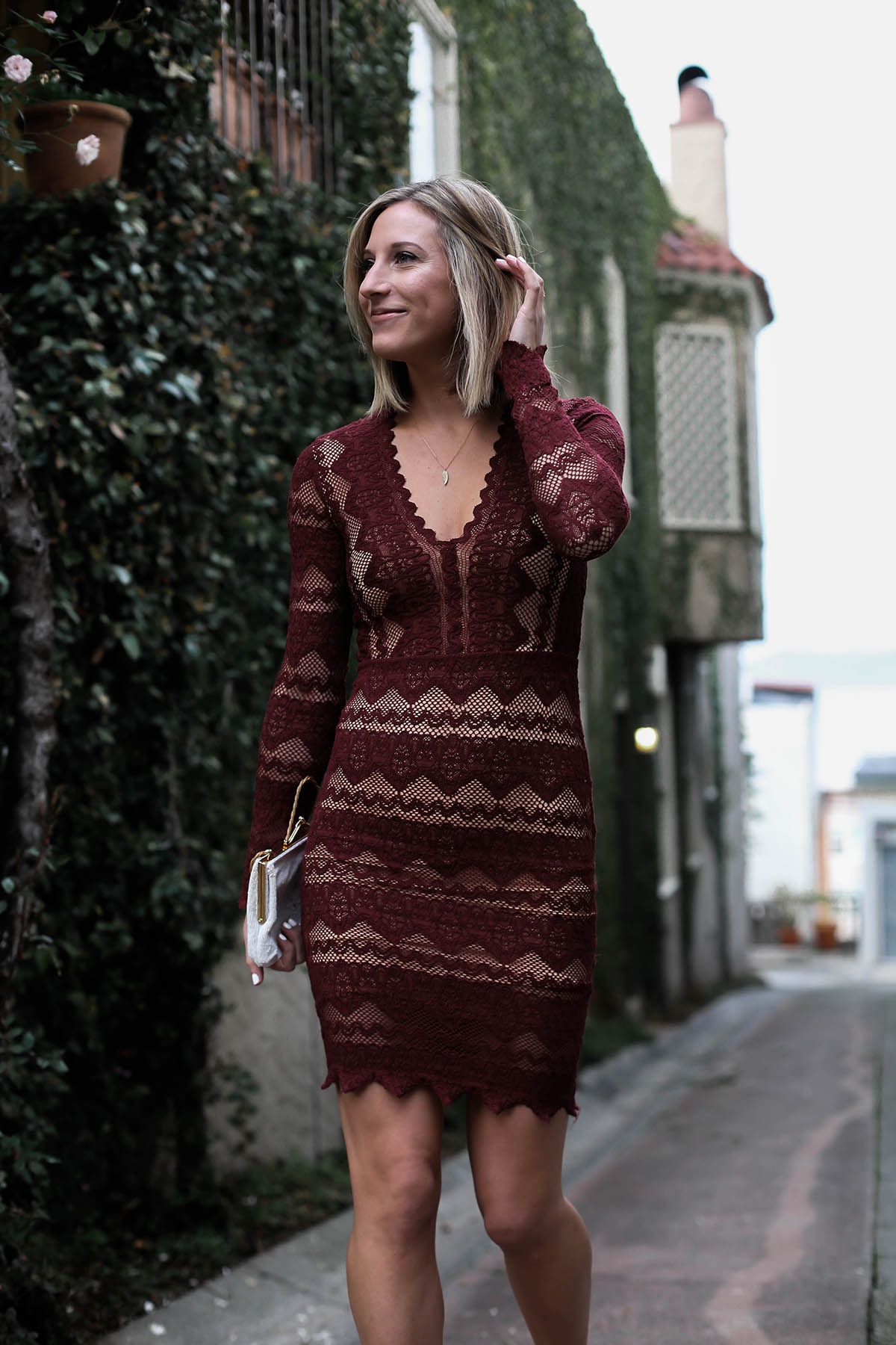 red lace holiday dresses