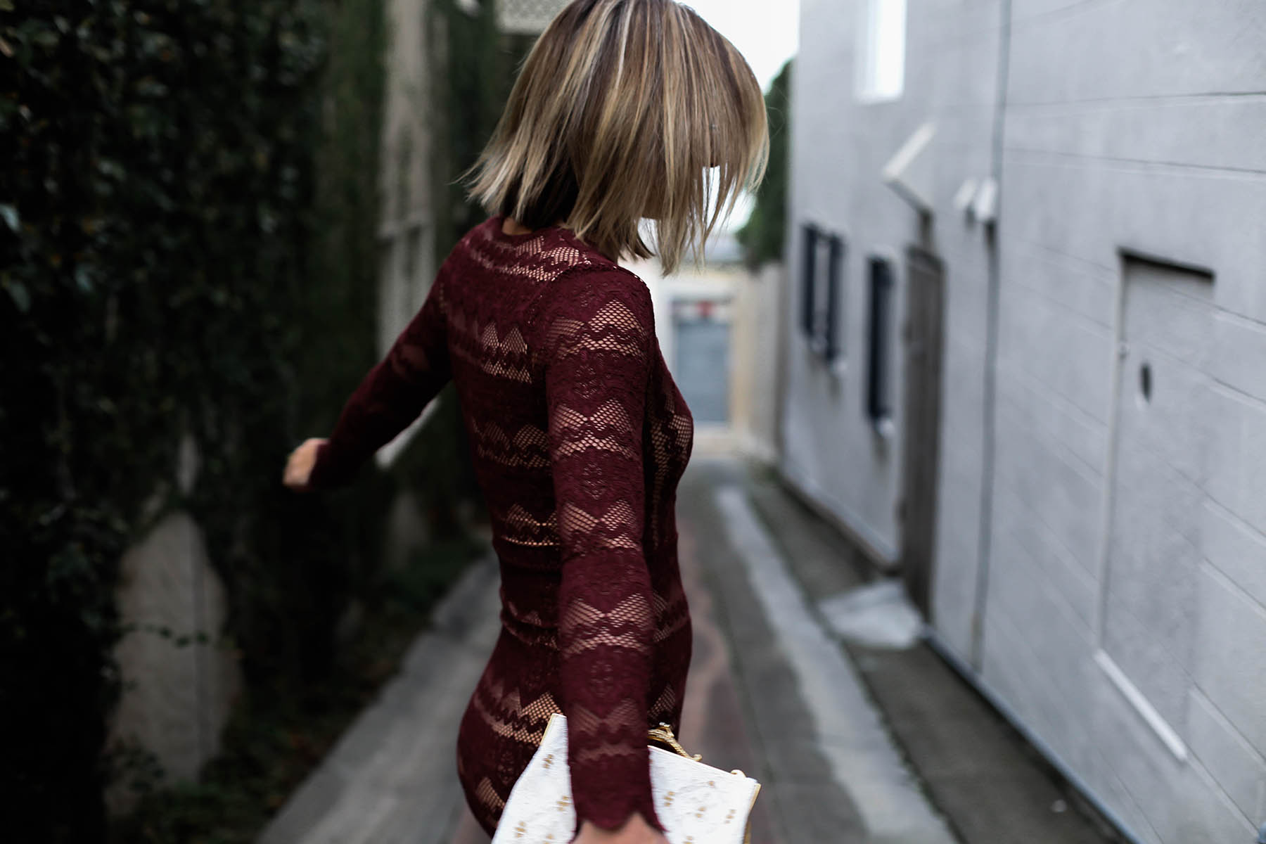 red lace holiday dresses