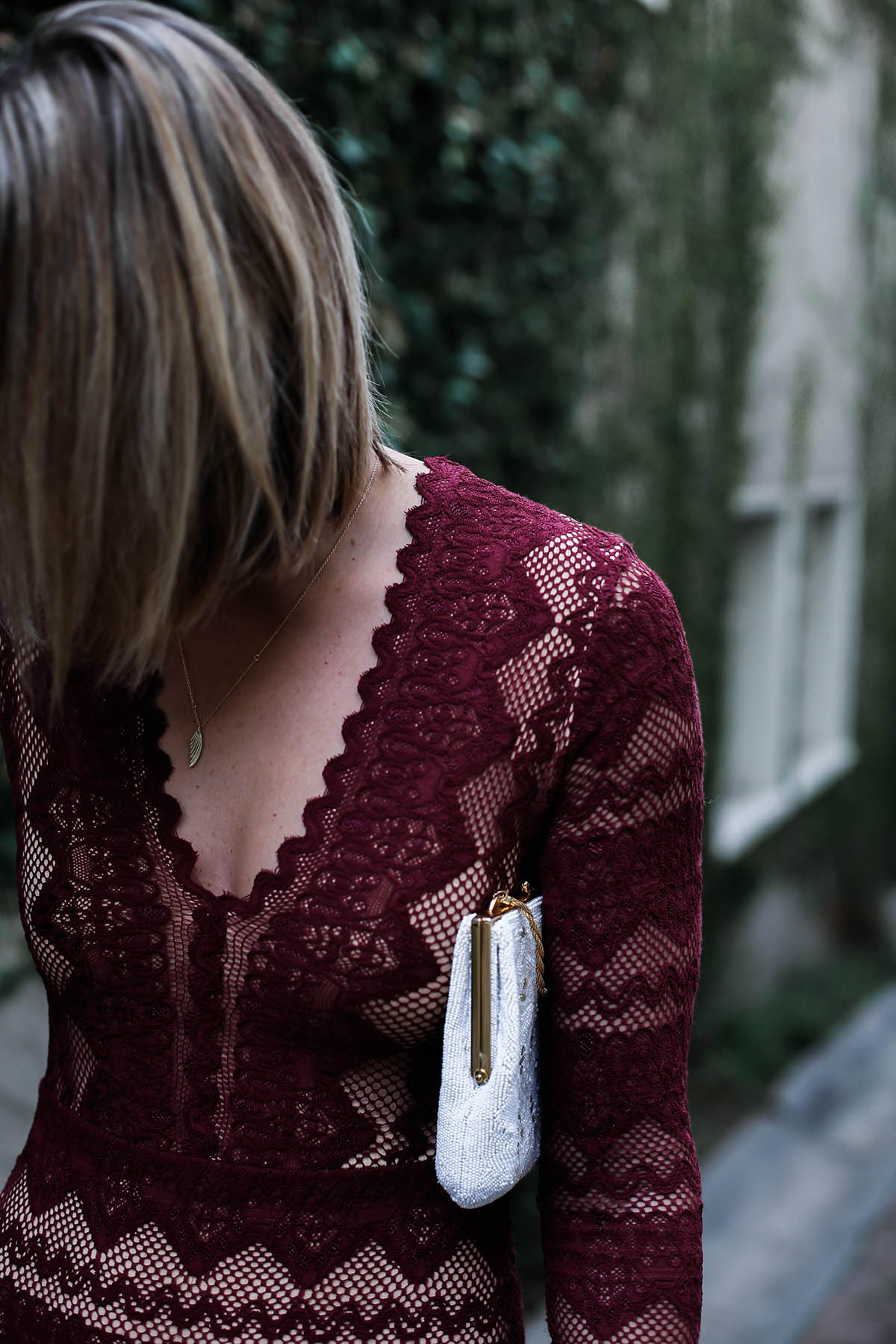 red lace holiday dresses