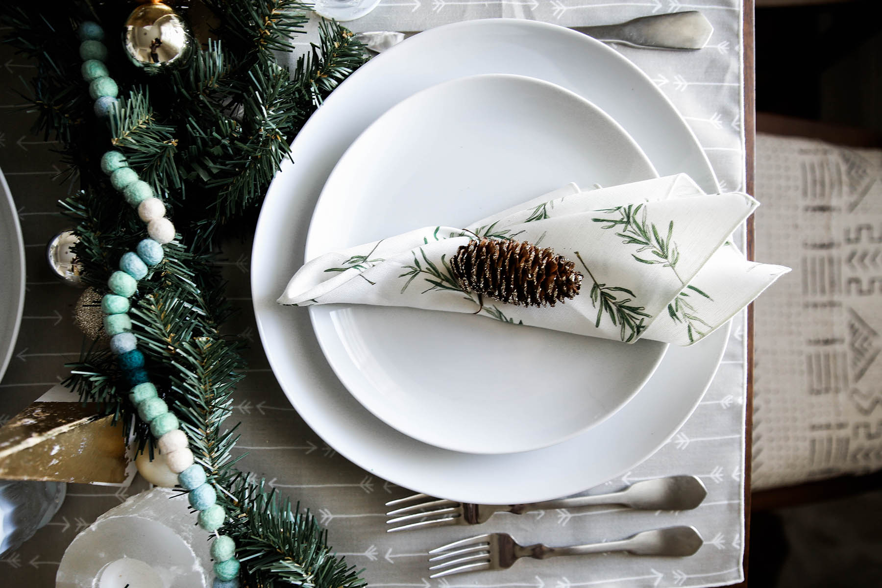 earthy holiday tablescape idea with Minted