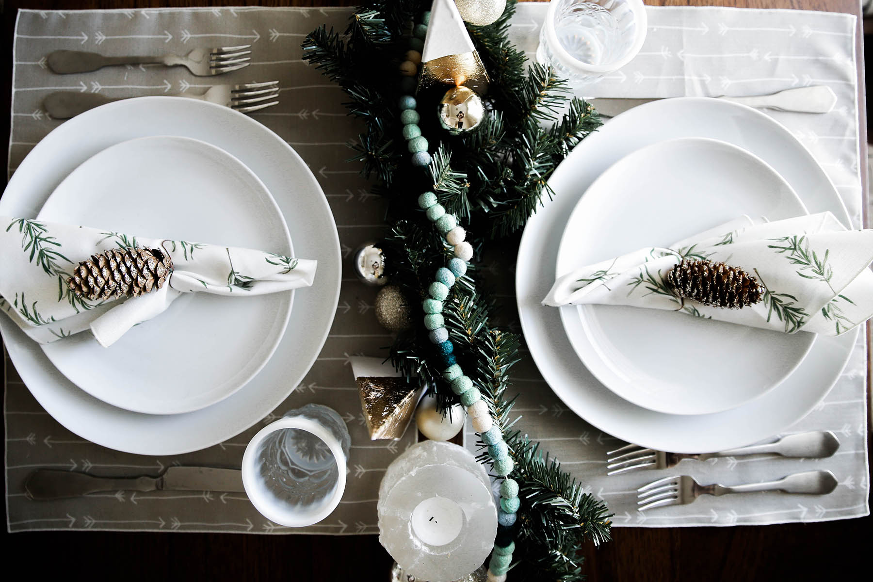 earthy holiday tablescape idea with Minted