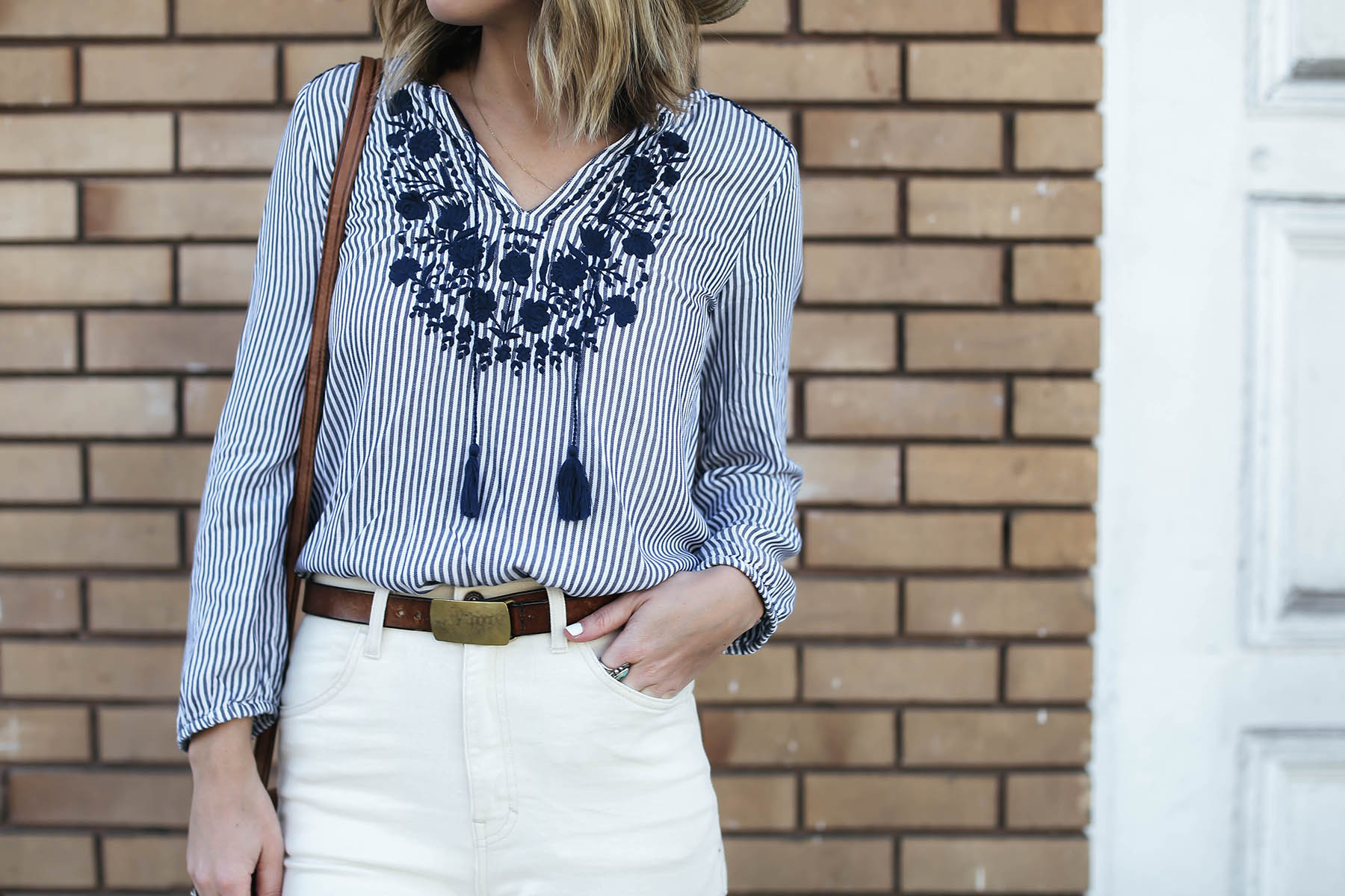 old navy embroidered nautical trend shirt and white high rise jeans