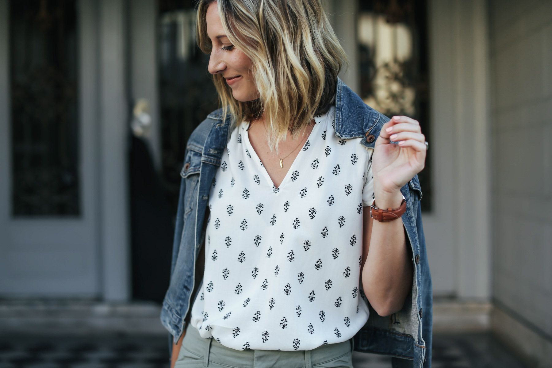 old navy boho top, cropped pants and denim jacket spring work outfit