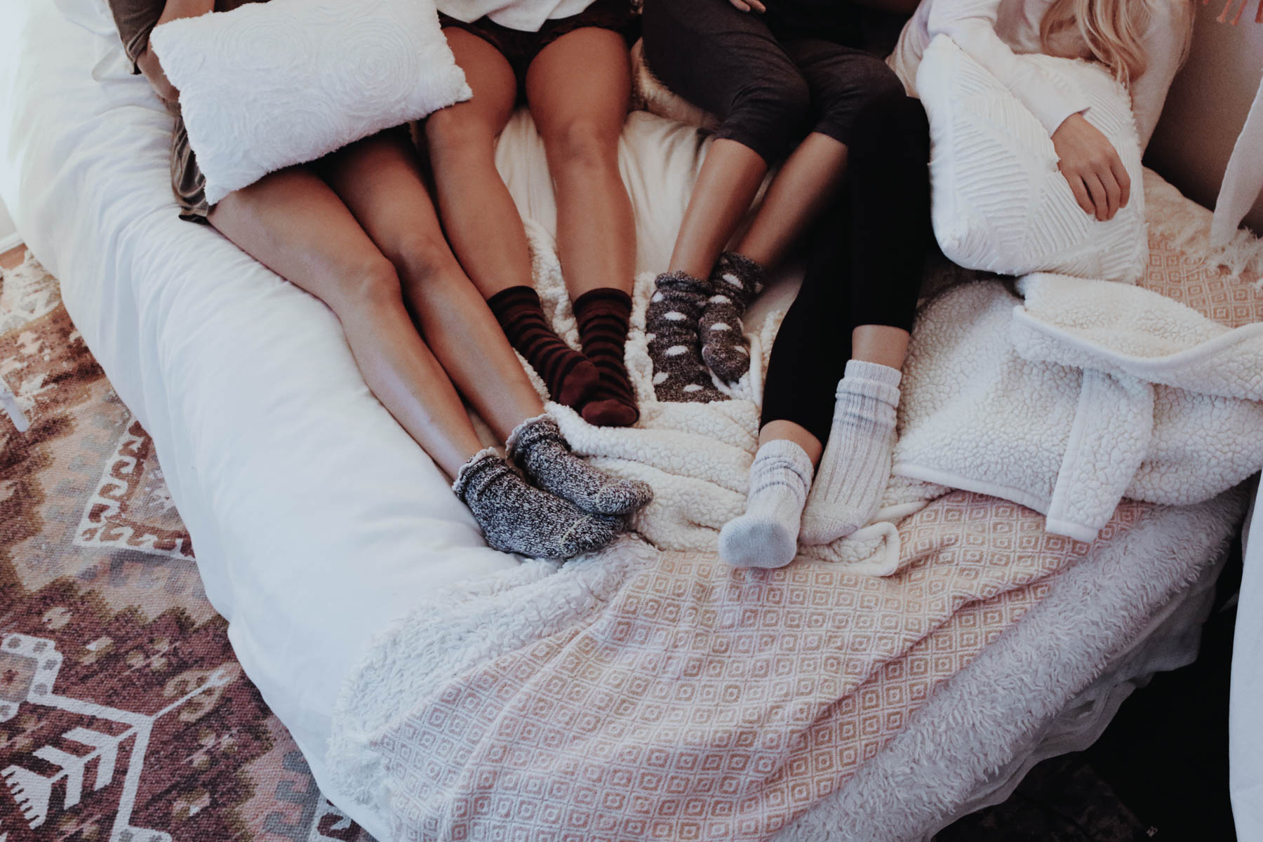 5 Ideas for the Ultimate Girls Night In – Advice from a Twenty Something