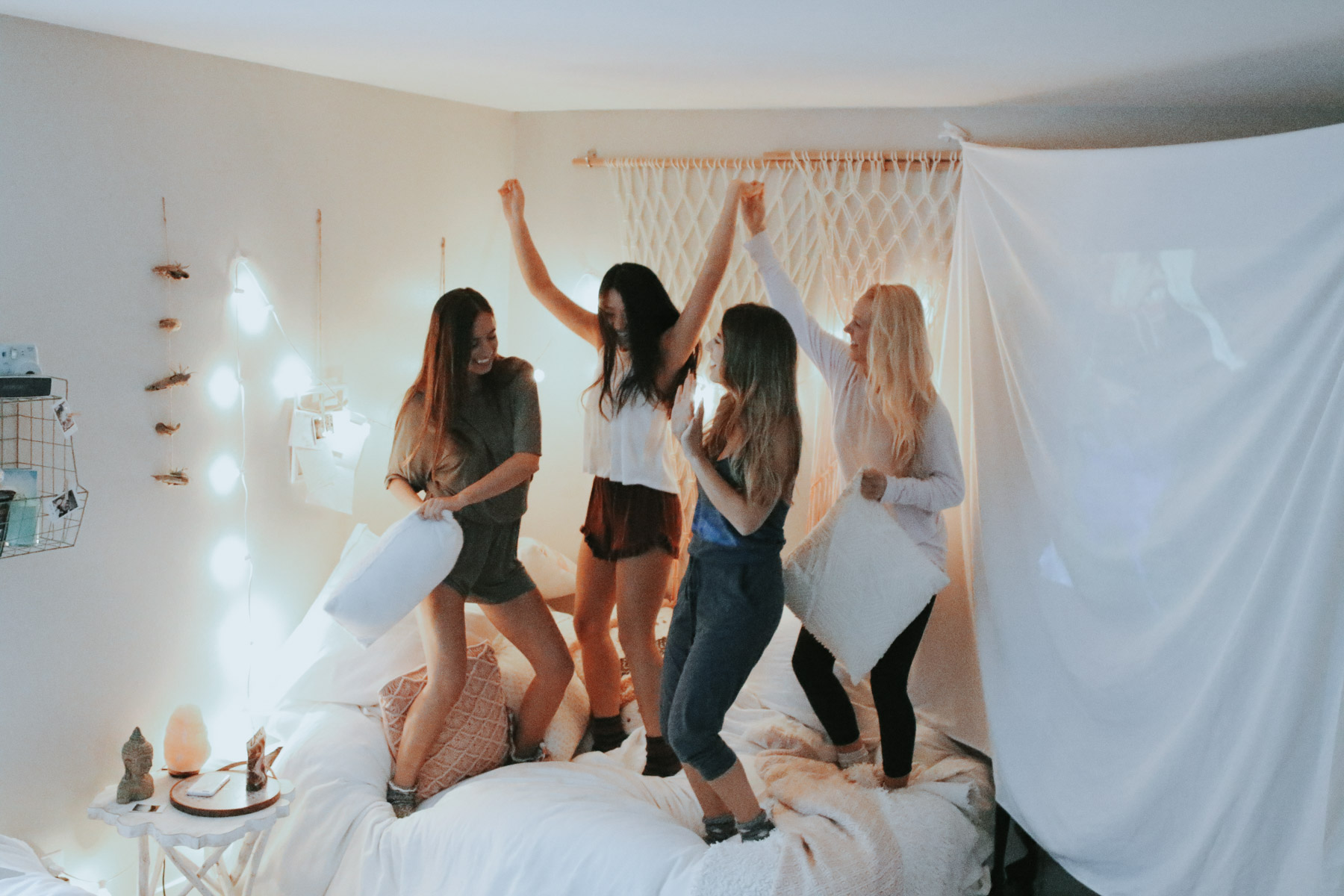 5 Ideas for the Ultimate Girls Night In – Advice from a Twenty Something