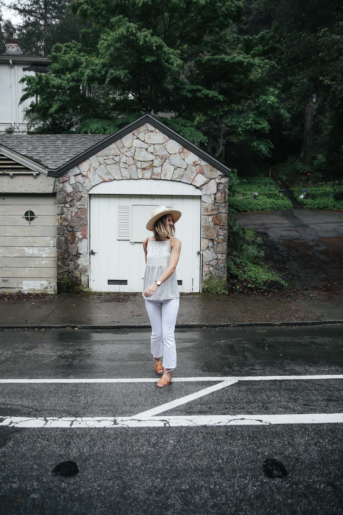 Amanda Holstein in Old Navy top and white jeans