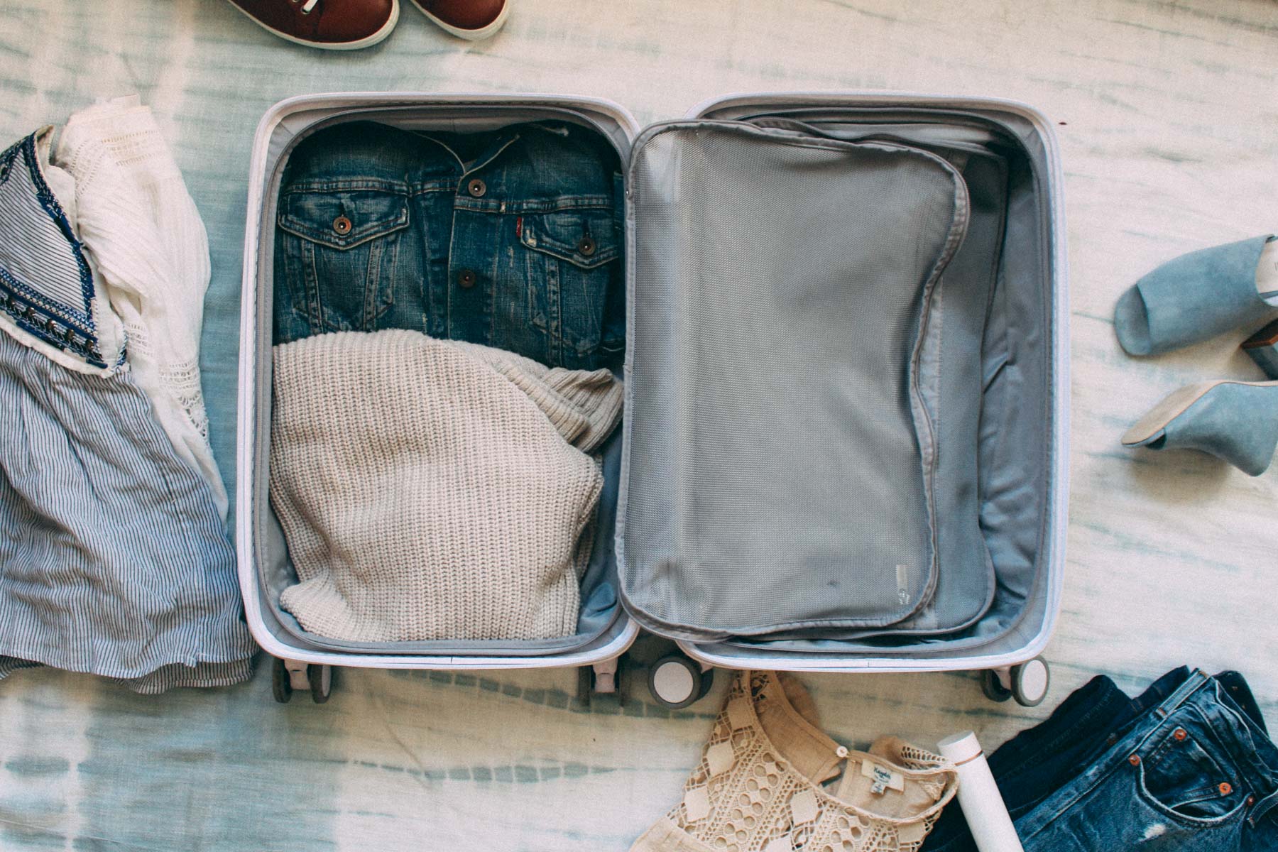 how to pack a suitcase