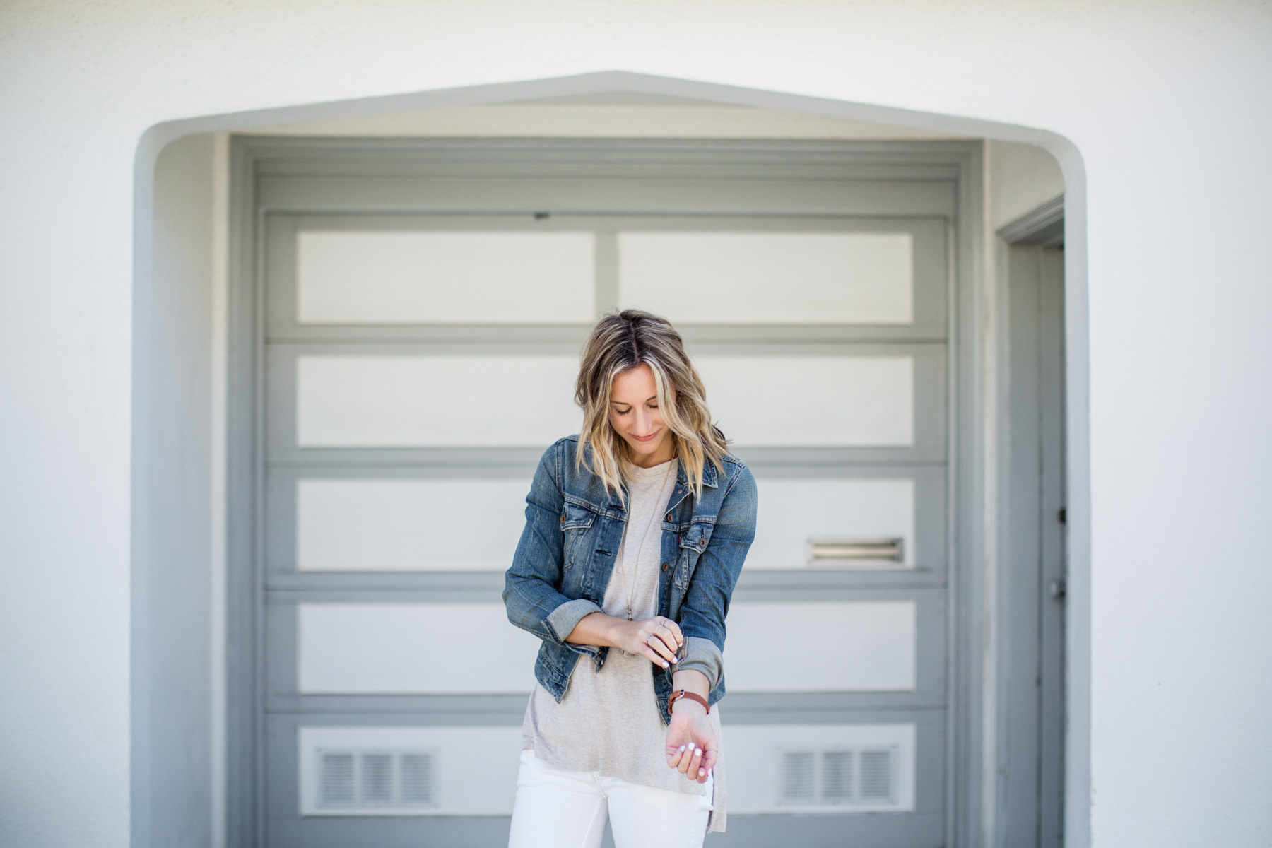 basic outfits with white jeans, tee shirt, and denim jacket