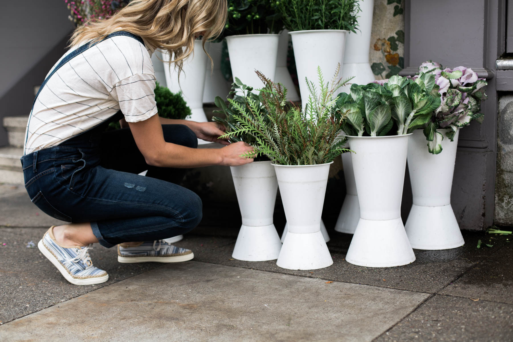 girl flower stand