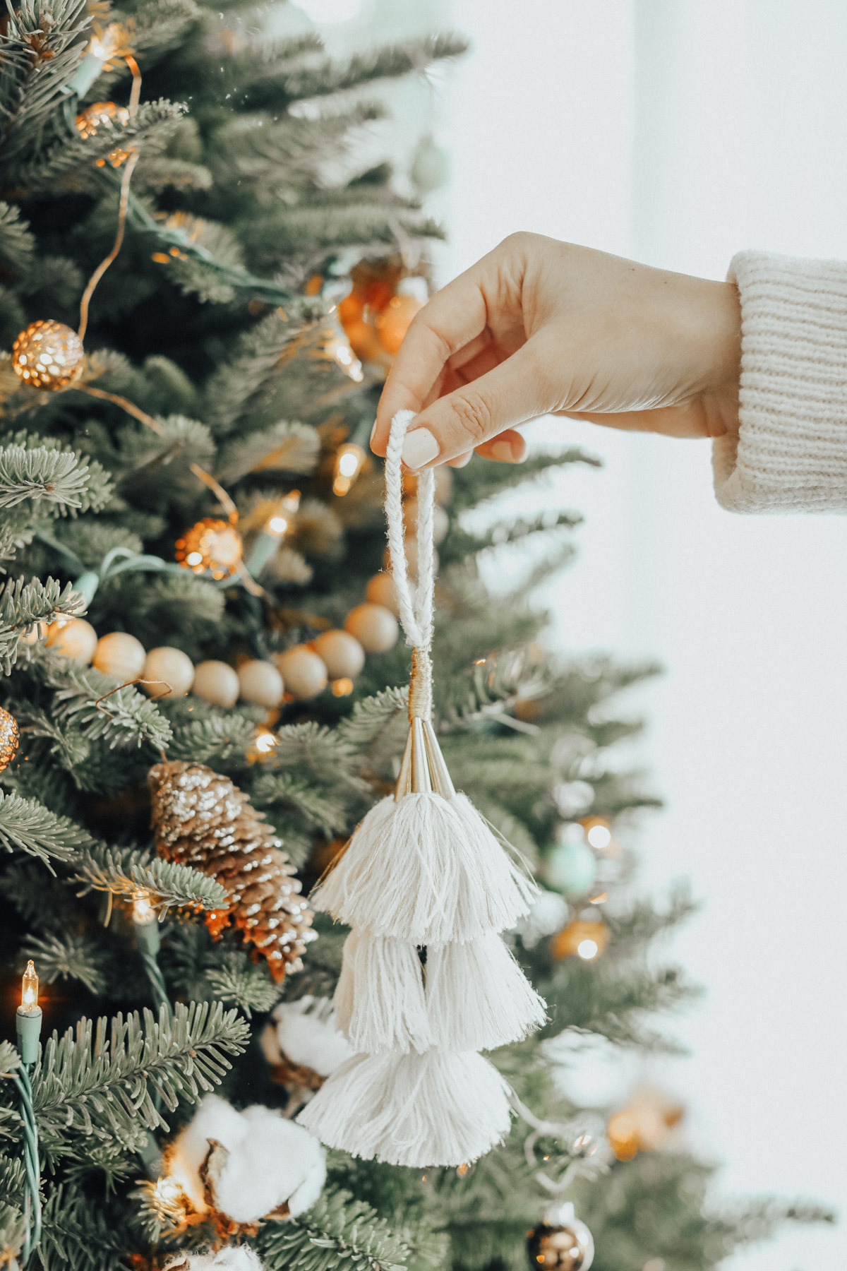 boho-bohemian-christmas-tree-ornament-macrame-rings