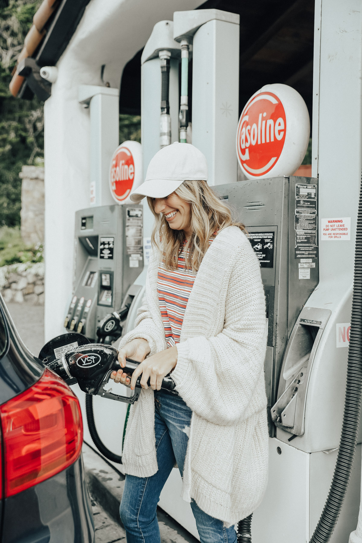 road trip outfit at cute gas station in carmel