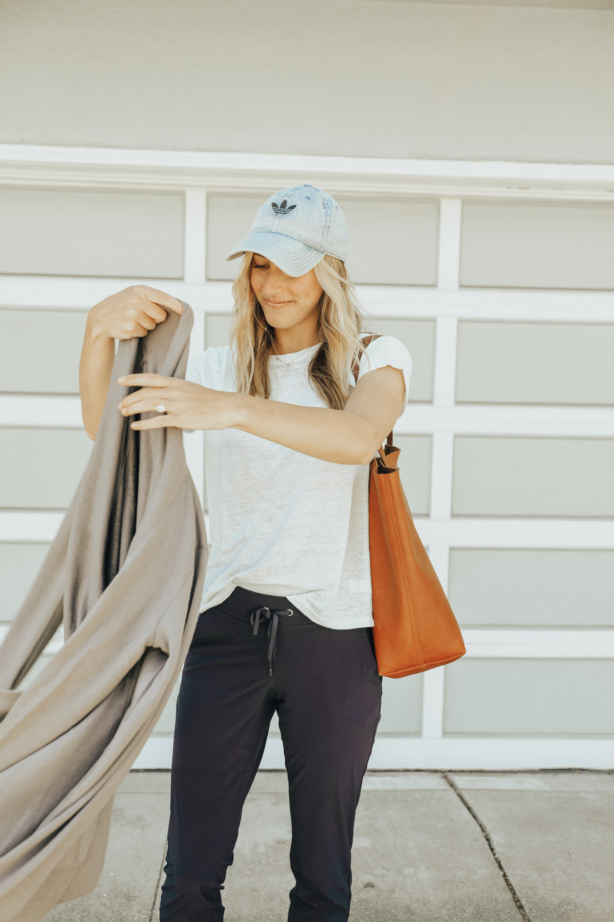 Clean girl aesthetic outfit ideas  Clothes, Casual wear women, Airport  outfit