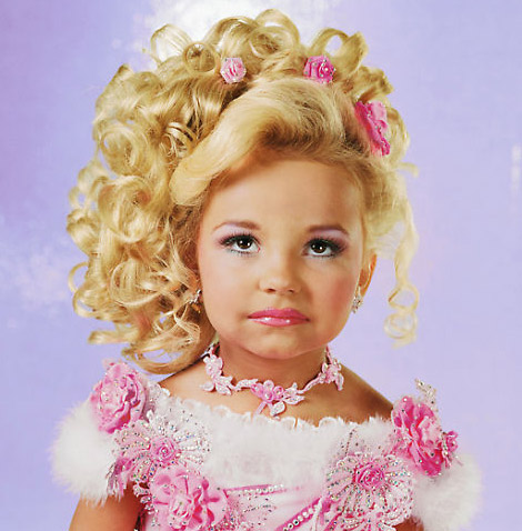 Homemade Halloween: Toddlers and Tiaras Costume