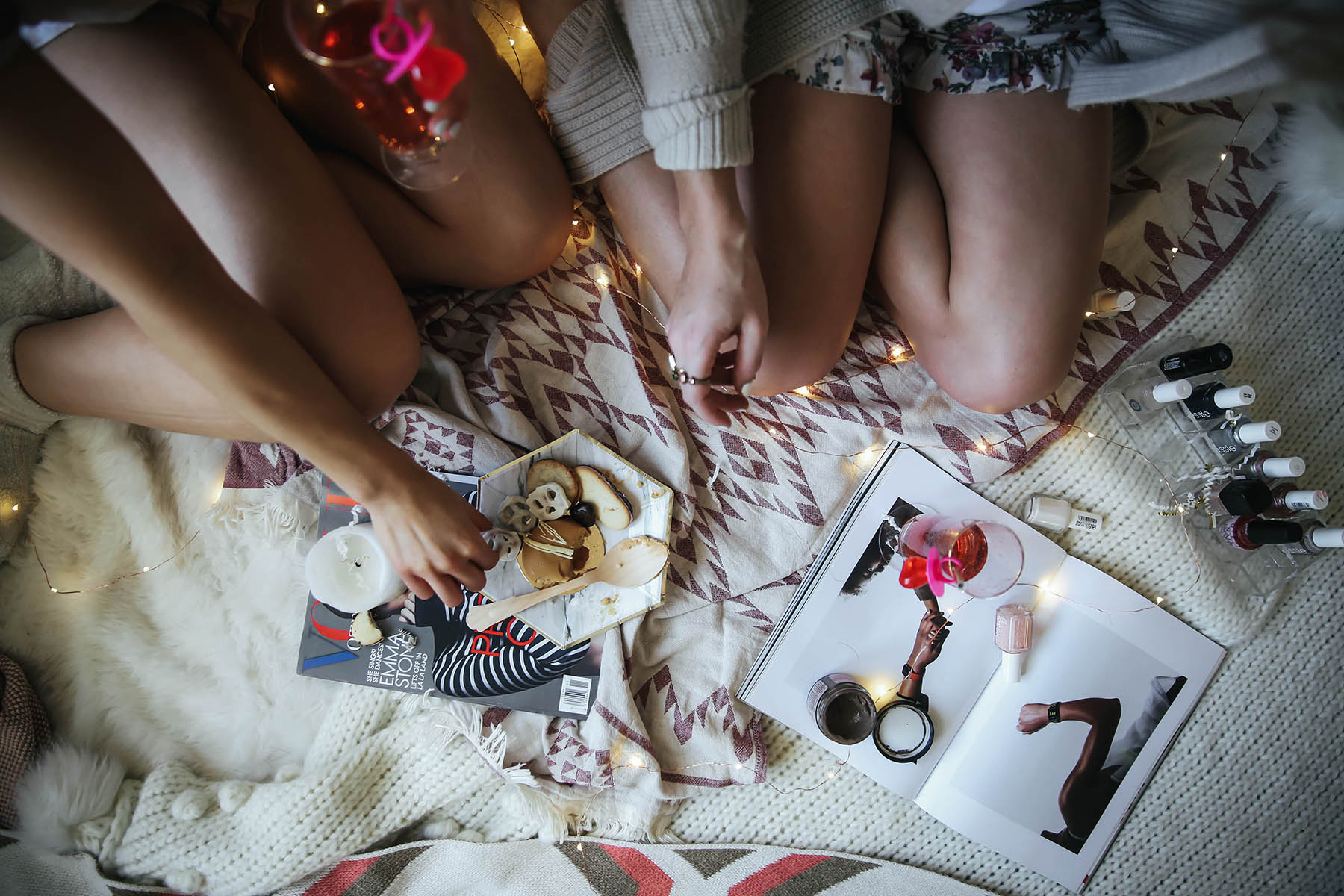 How to Host a Memorable Girls Night In for Valentine's Day – Advice from a  Twenty Something