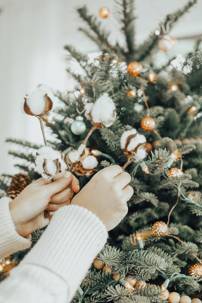 How to Decorate a Bohemian Christmas Tree – Advice from a Twenty Something