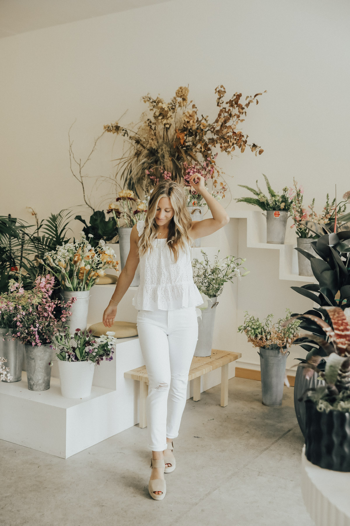 trunk club all white outfit madewell top paige denim