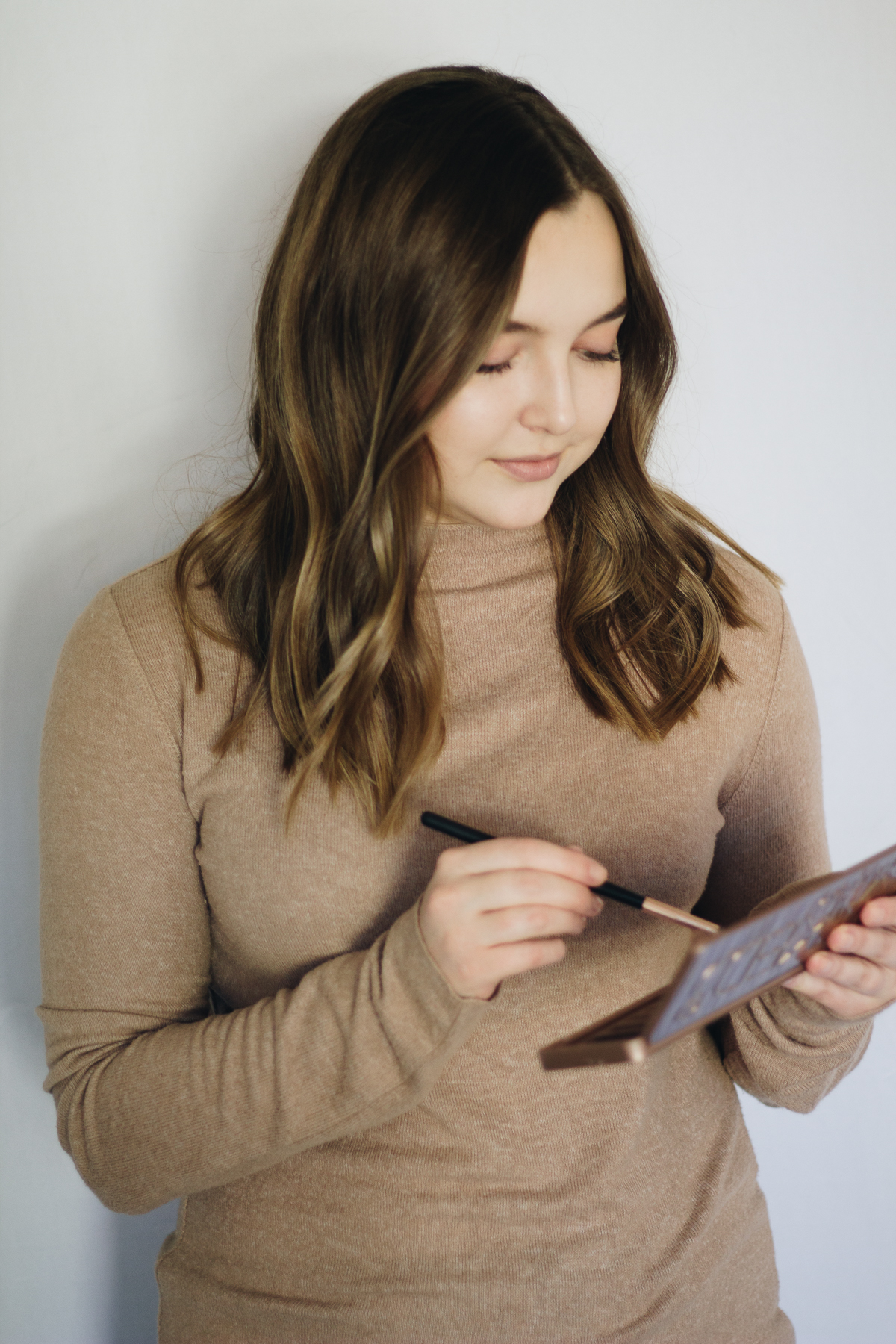 3 Quick & Easy Eyeshadow Looks for the Holidays